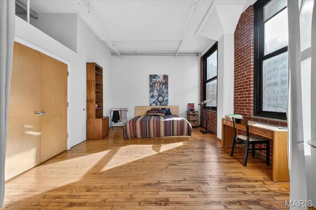 1010 Saint Charles Street 904, St Louis, MO 63101