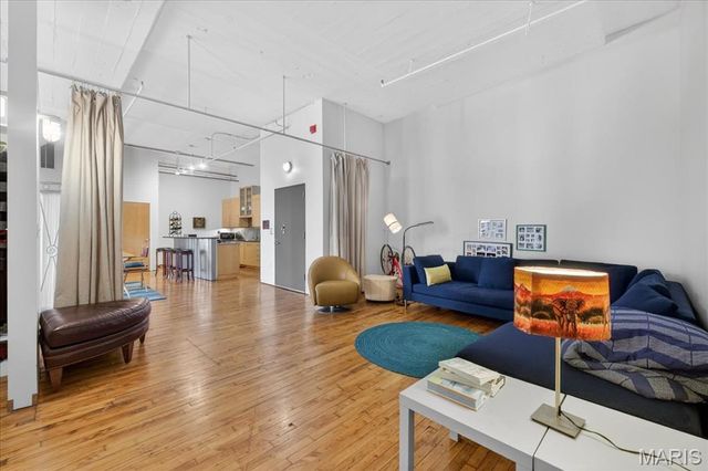 1010 Saint Charles Street 904, St Louis, MO 63101