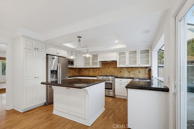 19859 Vintage, Chatsworth, CA 91311