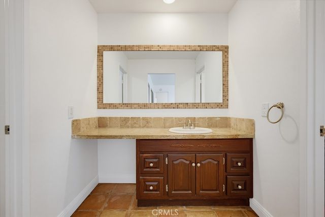 19859 Vintage, Chatsworth, CA 91311
