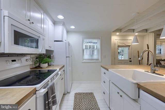 411 2ND ST, Mount Gretna, PA 17064
