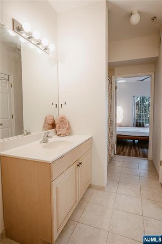 113 Cory Lane 113, Elmwood Park, NJ 07407