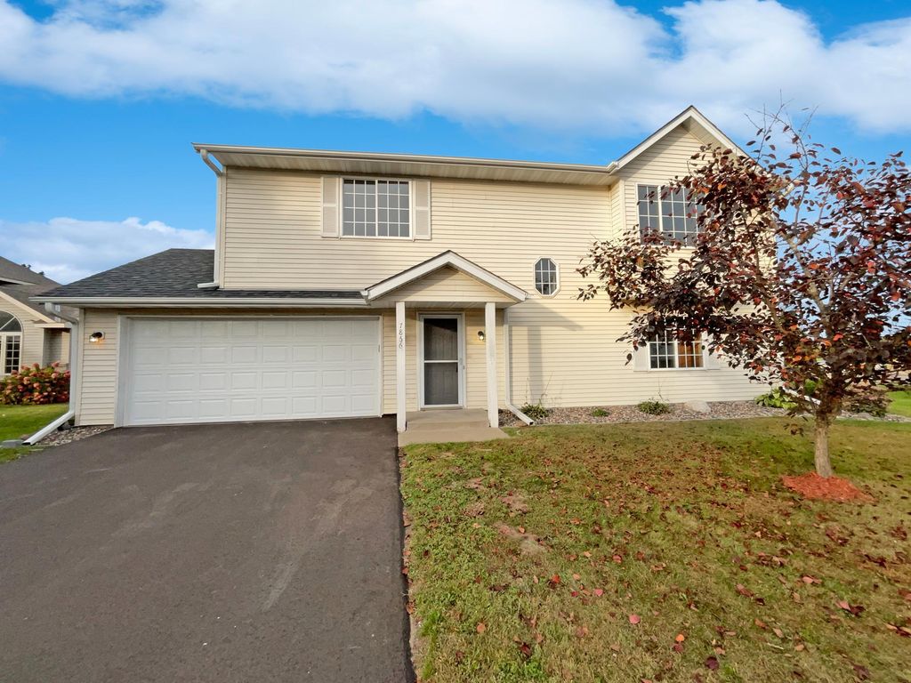 7866 31st Street N, Oakdale, MN 55128