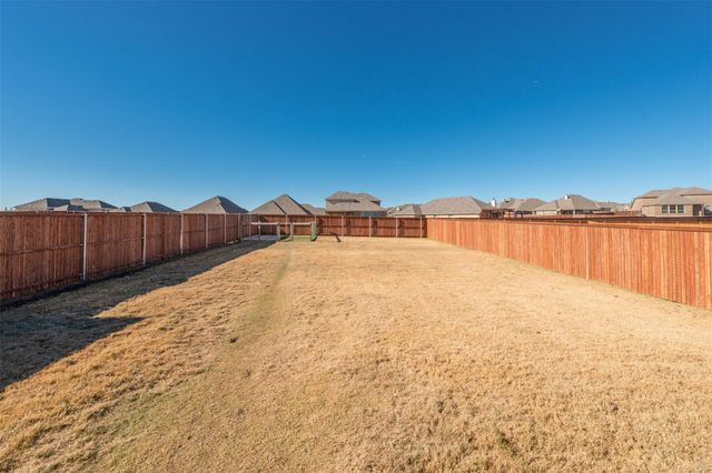 217 Bayonet Drive, Fort Worth, TX 76108