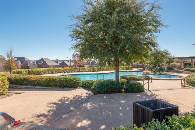 217 Bayonet Drive, Fort Worth, TX 76108