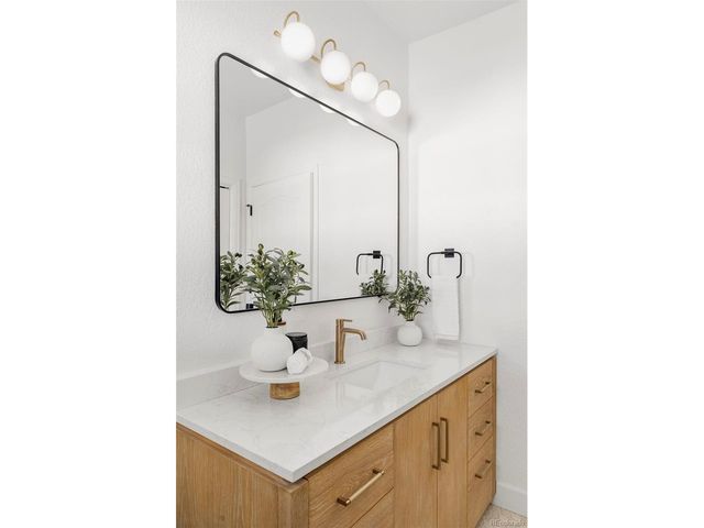 848 S Krameria St, Denver, CO 80224