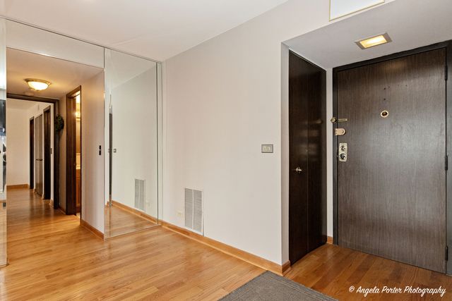 150 E Grand Avenue 302, Elmhurst, IL 60126