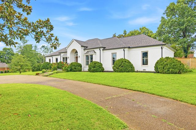 6436 Worchester Dr, Nashville, TN 37221