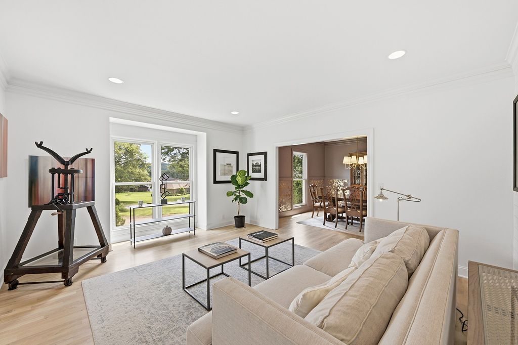 6436 Worchester Dr, Nashville, TN 37221