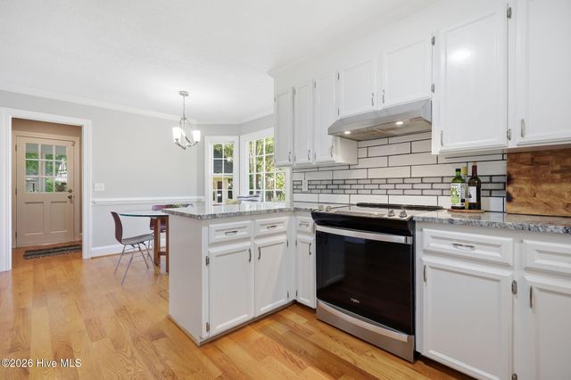 405 Cedarhurst Road, Greenville, NC 27834