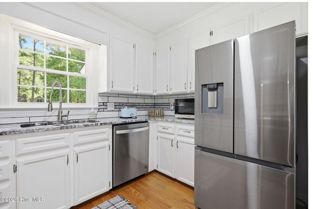 405 Cedarhurst Road, Greenville, NC 27834