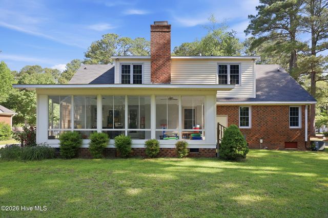 405 Cedarhurst Road, Greenville, NC 27834