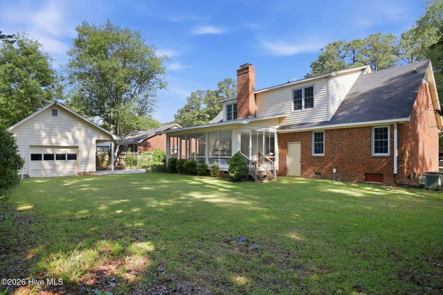 405 Cedarhurst Road, Greenville, NC 27834