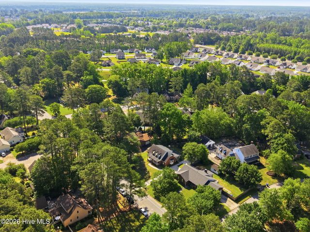 405 Cedarhurst Road, Greenville, NC 27834