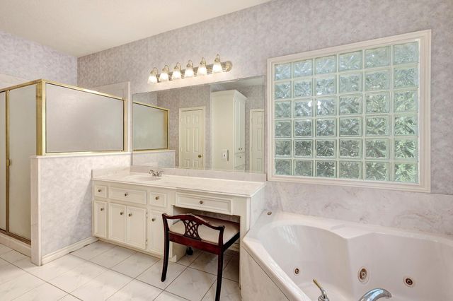 1019 Winchester Bend, Huffman, TX 77336