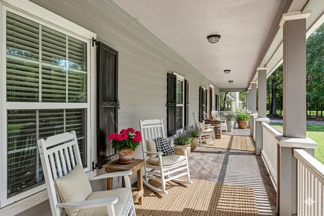 1019 Winchester Bend, Huffman, TX 77336