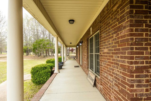 9275 SALEM WOODS DR, Lakeland, TN 38002