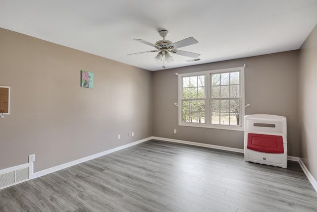 9275 SALEM WOODS DR, Lakeland, TN 38002