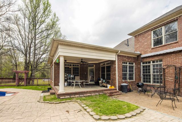 9275 SALEM WOODS DR, Lakeland, TN 38002