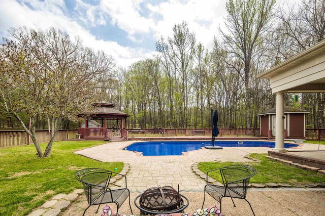 9275 SALEM WOODS DR, Lakeland, TN 38002