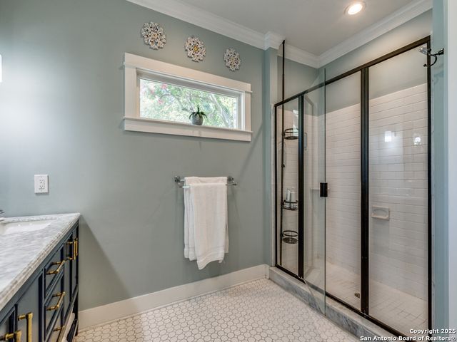 425 W Gramercy Pl, San Antonio, TX 78212