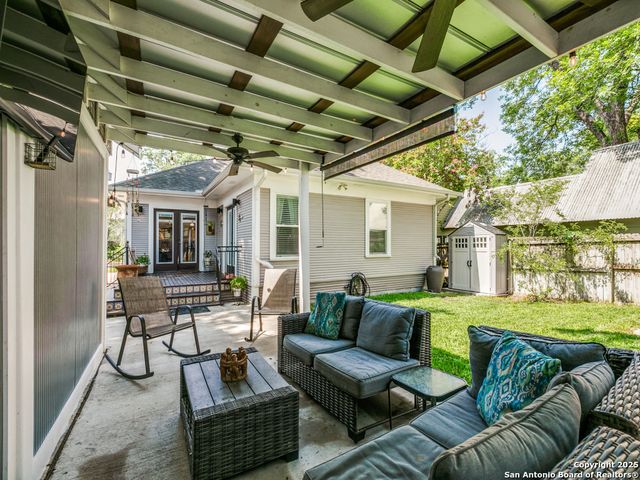 425 W Gramercy Pl, San Antonio, TX 78212