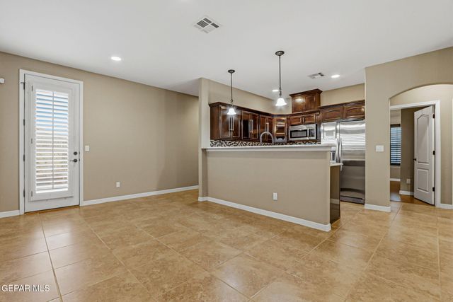 14208 POETS ROCK, El Paso, TX 79938