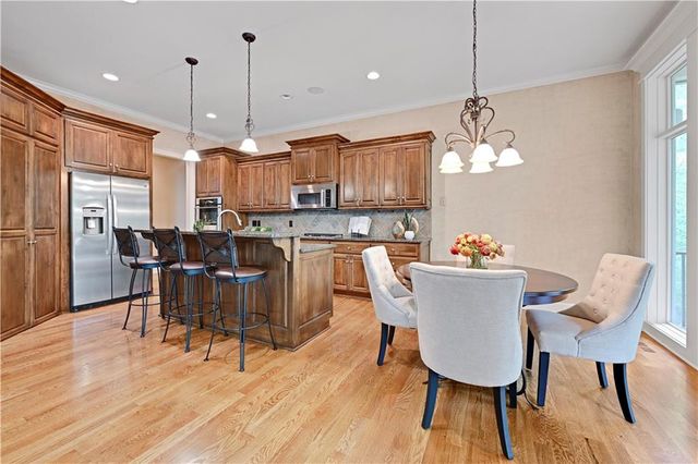 16719 S Country Club Drive, Loch Lloyd, MO 64012