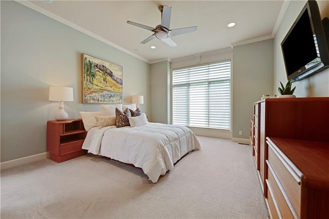 16719 S Country Club Drive, Loch Lloyd, MO 64012