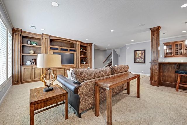 16719 S Country Club Drive, Loch Lloyd, MO 64012