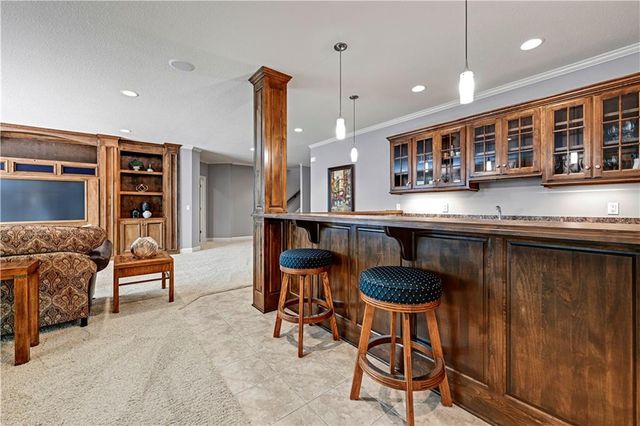 16719 S Country Club Drive, Loch Lloyd, MO 64012