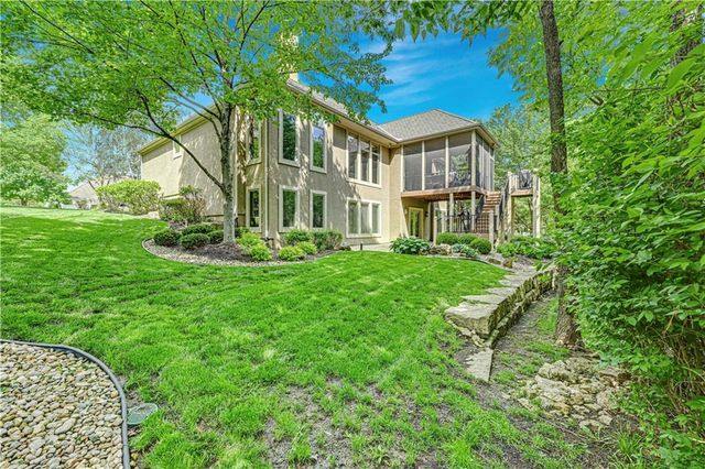 16719 S Country Club Drive, Loch Lloyd, MO 64012