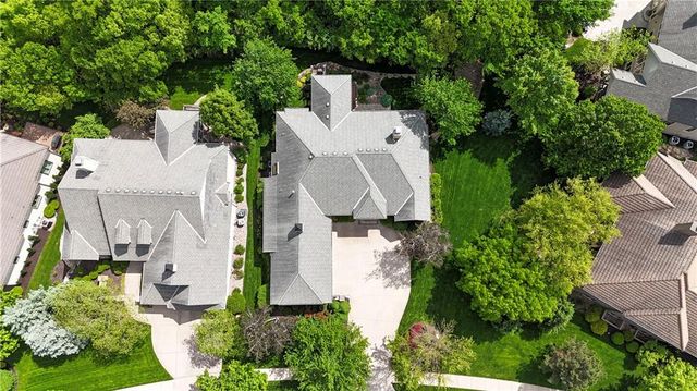 16719 S Country Club Drive, Loch Lloyd, MO 64012