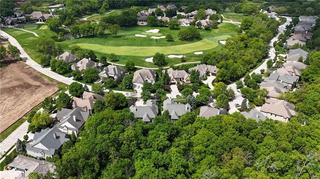 16719 S Country Club Drive, Loch Lloyd, MO 64012