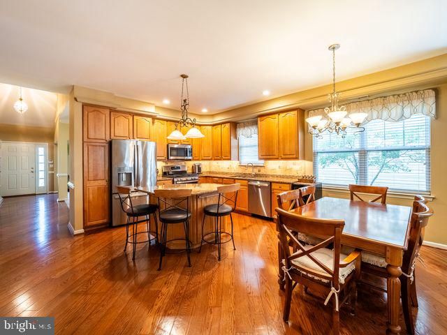 70 HUXLEY CIR, Marlton, NJ 08053