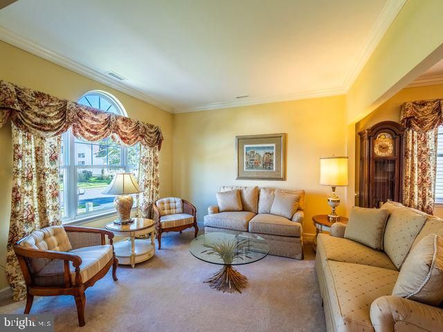 70 HUXLEY CIR, Marlton, NJ 08053