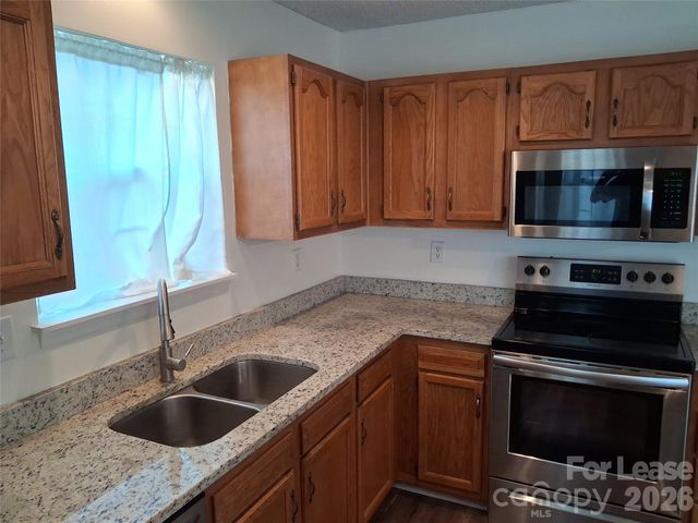 5721 Prescott Court, Charlotte, NC 28269