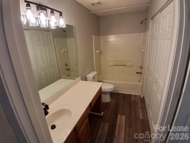 5721 Prescott Court, Charlotte, NC 28269