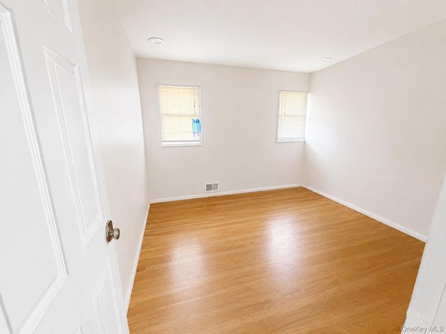 21 Kevin Road, Commack, NY 11725