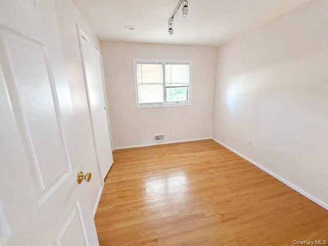 21 Kevin Road, Commack, NY 11725