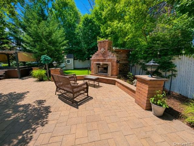 21 Kevin Road, Commack, NY 11725