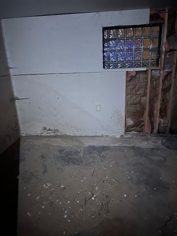 8005 S Blackstone Avenue, Chicago, IL 60619