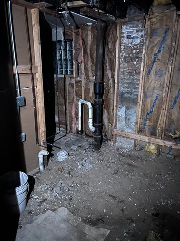 8005 S Blackstone Avenue, Chicago, IL 60619