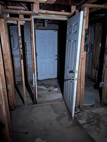 8005 S Blackstone Avenue, Chicago, IL 60619