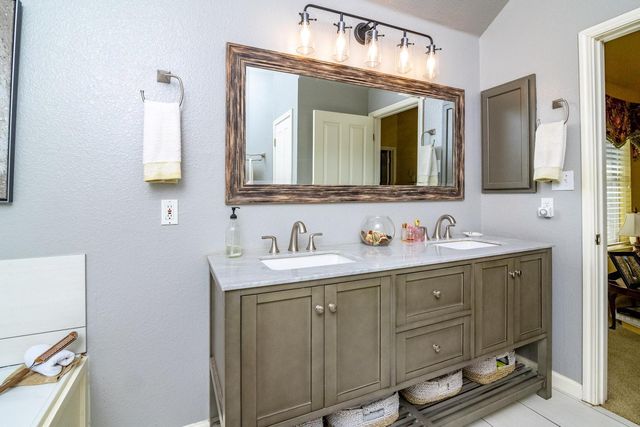 8501 Fulbright LN, Austin, TX 78749