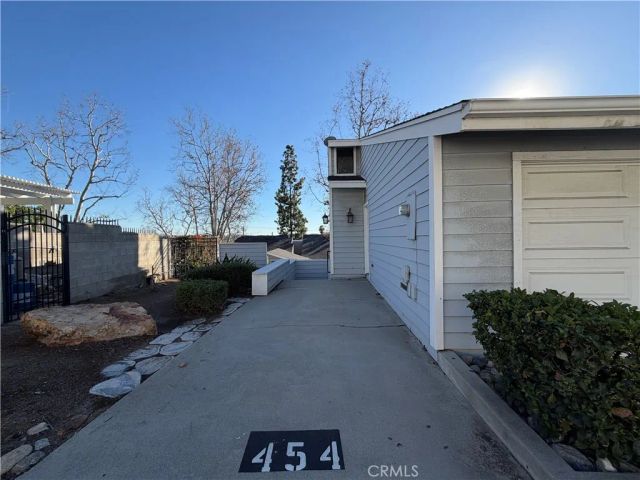 454 Walker, San Dimas, CA 91773