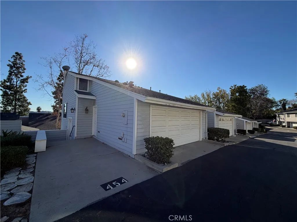 454 Walker, San Dimas, CA 91773