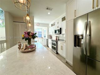 12617 NW 14th St, Sunrise, FL 33323