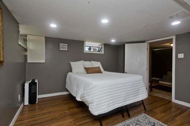 23 Jenness St, Springfield, MA 01104