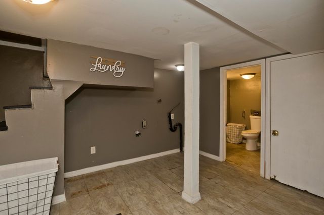23 Jenness St, Springfield, MA 01104